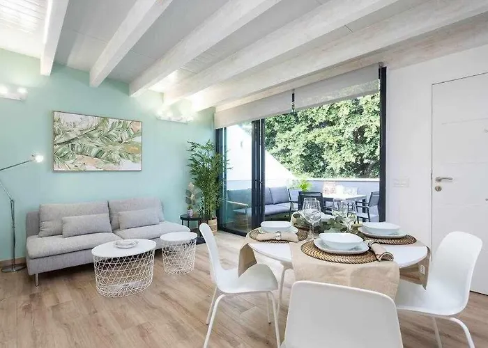 Sunnyland Atico Adelfas Apartament